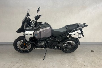 BMW R 1300GS ADV Czarny Storm, czarne koła inchcape Wrocław